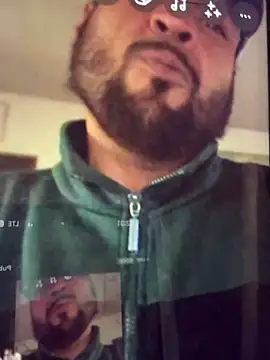 Snapshot of MrDickUdown24_7 chatting on February 13, 2025, 10:33 pm MrDickUdown24 7 online show from February 13, 2025, 10:33 pm