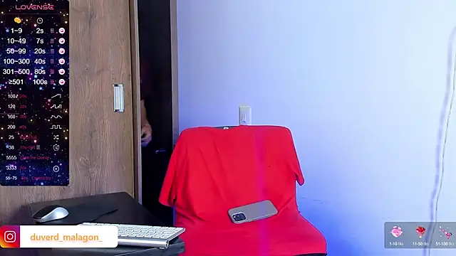 Snapshot of Demian_cute18 chatting on February 11, 2025, 2:57 am Demian cute18 online show from February 11, 2025, 2:57 am