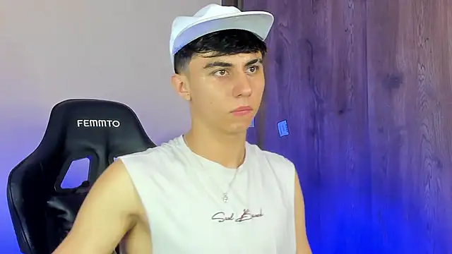 Demian cute18 online show from February 23, 2026, 7:03 pm