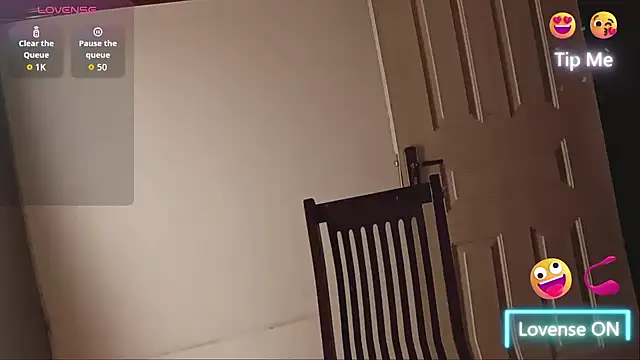 mimi-yangyang online show from December 3, 2025, 1:32 pm