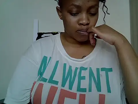 Snapshot of Brown_sexy chatting on November 19, 2025, 6:13 am Brown sexy online show from November 19, 2025, 6:13 am