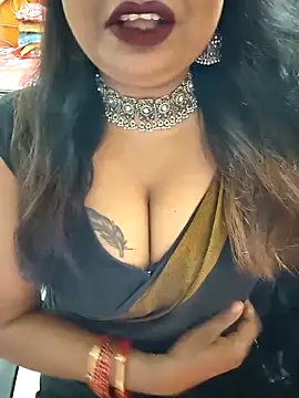 Snapshot of YR-SHIVANI chatting on February 10, 2026, 6:01 am YR-SHIVANI online show from February 10, 2026, 6:01 am