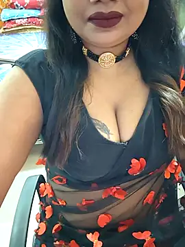 Snapshot of YR-SHIVANI chatting on February 17, 2026, 4:43 am YR-SHIVANI online show from February 17, 2026, 4:43 am