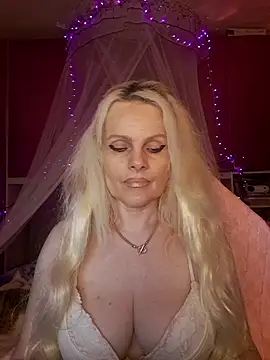 Snapshot of Angeldevilus chatting on June 21, 2026, 12:16 am Angeldevilus online show from June 21, 2026, 12:16 am