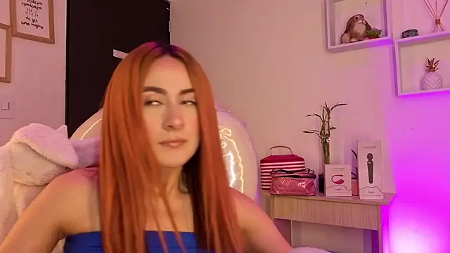 Snapshot of Tiarha chatting on November 13, 2025, 5:11 am Tiarha online show from November 13, 2025, 5:11 am