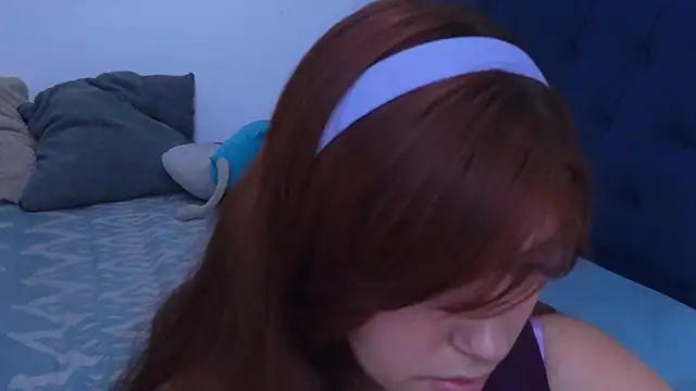 Snapshot of AliciaBasch chatting on November 1, 2025, 2:51 am AliciaBasch online show from November 1, 2025, 2:51 am