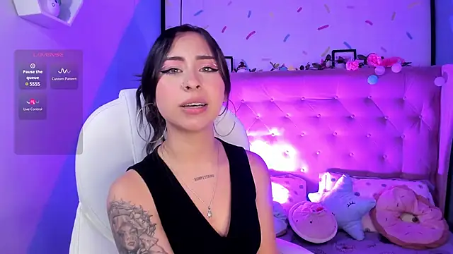 Snapshot of _cloe_martinez chatting on February 27, 2025, 2:35 am cloe martinez online show from February 27, 2025, 2:35 am