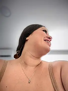 Natalia Cleark09 online show from November 5, 2025, 4:10 pm