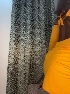 Snapshot of t-Booty_risky_ chatting on October 8, 2025, 9:48 pm t-Booty risky online show from October 8, 2025, 9:48 pm