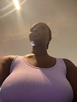 Snapshot of t-Booty_risky_ chatting on January 20, 2025, 11:45 am t-Booty risky online show from January 20, 2025, 11:45 am