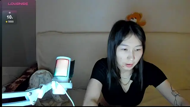 Snapshot of SaraXray chatting on October 30, 2025, 1:26 am SaraXray online show from October 30, 2025, 1:26 am