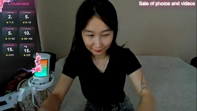 Snapshot of SaraXray chatting on November 22, 2025, 5:39 am SaraXray online show from November 22, 2025, 5:39 am