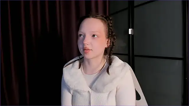 Snapshot of ShannaGate chatting on December 14, 2024, 3:06 am ShannaGate online show from December 14, 2024, 3:06 am