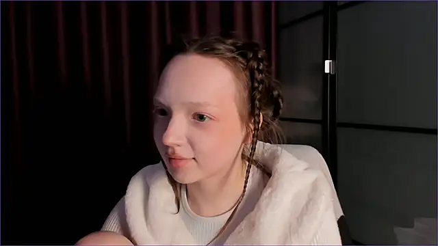 Snapshot of ShannaGate chatting on December 14, 2024, 9:40 am ShannaGate online show from December 14, 2024, 9:40 am