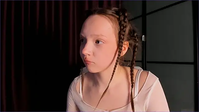 Snapshot of ShannaGate chatting on December 13, 2024, 10:19 am ShannaGate online show from December 13, 2024, 10:19 am