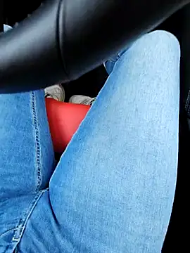 Snapshot of thesmiledoc chatting on December 17, 2024, 8:23 am thesmiledoc online show from December 17, 2024, 8:23 am