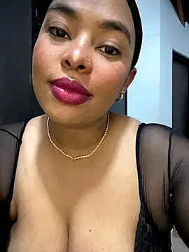 PUSHYLATE online show from November 5, 2025, 1:20 am