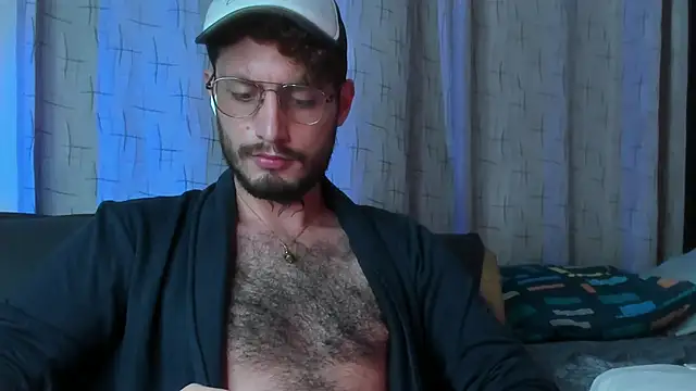 Snapshot of axel_giracr chatting on March 20, 2025, 12:51 am axel giracr online show from March 20, 2025, 12:51 am