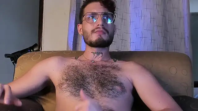 Snapshot of axel_giracr chatting on March 5, 2025, 10:54 pm axel giracr online show from March 5, 2025, 10:54 pm