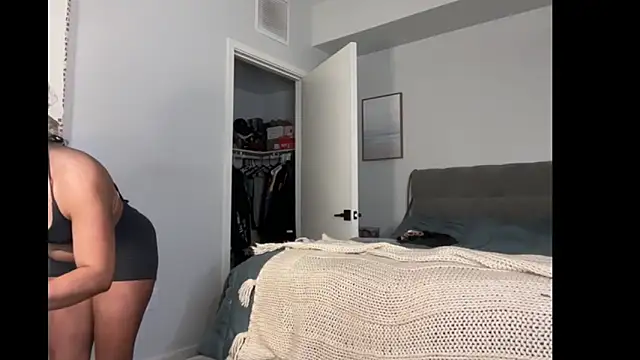 ElenaErickson online show from December 22, 2025, 3:06 am