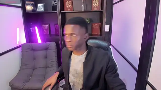 Snapshot of JacksonMuller_ chatting on November 5, 2025, 1:25 pm JacksonMuller online show from November 5, 2025, 1:25 pm