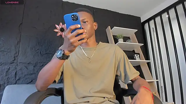 Snapshot of JacksonMuller_ chatting on November 28, 2025, 12:38 pm JacksonMuller online show from November 28, 2025, 12:38 pm