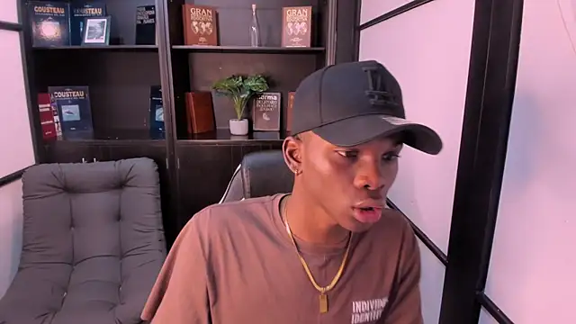 Snapshot of JacksonMuller_ chatting on November 15, 2025, 12:09 pm JacksonMuller online show from November 15, 2025, 12:09 pm