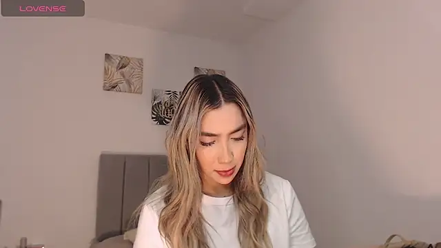 Snapshot of Marian_se chatting on February 14, 2026, 4:29 pm Marian se online show from February 14, 2026, 4:29 pm