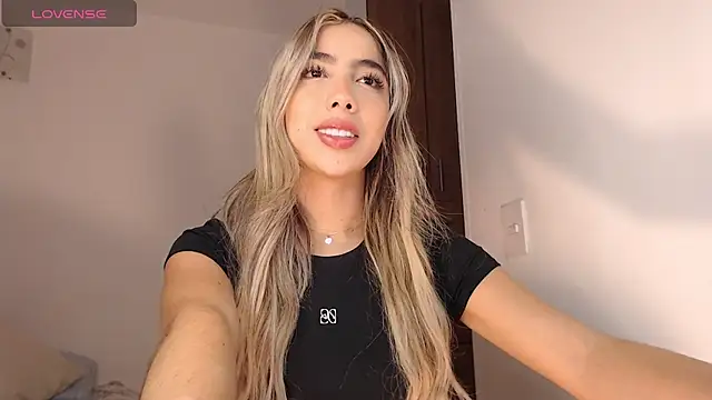 Snapshot of Marian_se chatting on January 18, 2026, 9:18 pm Marian se online show from January 18, 2026, 9:18 pm