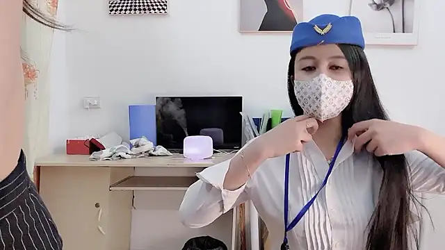 Mono-Stewardesss online show from February 2, 2026, 5:34 pm