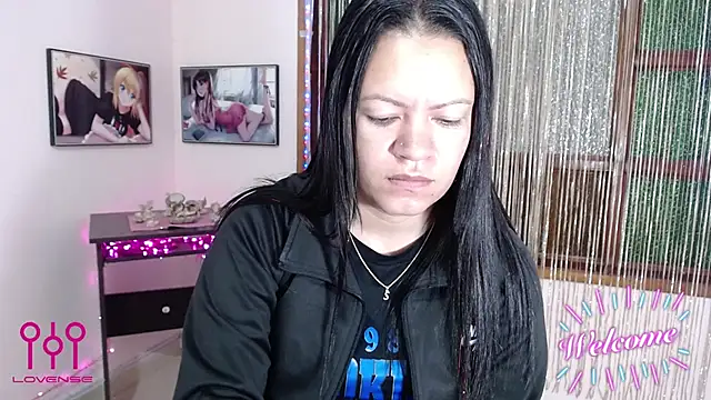 Snapshot of Cristal_w chatting on November 4, 2025, 1:15 pm Cristal w online show from November 4, 2025, 1:15 pm