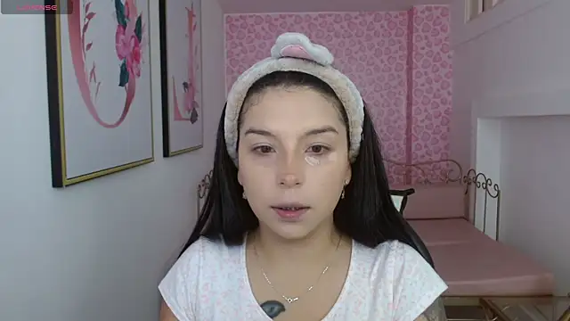 Small naughty  online show from May 17, 2026, 1:11 pm