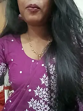 Snapshot of Anusri- chatting on July 3, 2026, 5:52 pm Anusri- online show from July 3, 2026, 5:52 pm