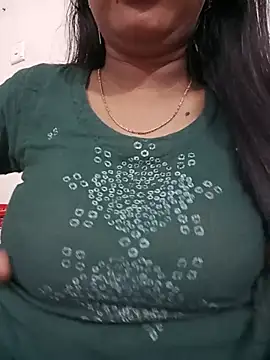 Snapshot of Anusri- chatting on June 9, 2026, 9:05 pm Anusri- online show from June 9, 2026, 9:05 pm