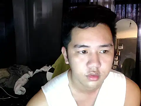 Snapshot of xgregor07 chatting on December 4, 2025, 12:20 am xgregor07 online show from December 4, 2025, 12:20 am