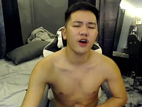 Snapshot of xgregor07 chatting on October 25, 2025, 9:41 am xgregor07 online show from October 25, 2025, 9:41 am