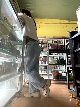 Snapshot of Rosa_998 chatting on January 6, 2026, 1:31 am Rosa 998 online show from January 6, 2026, 1:31 am