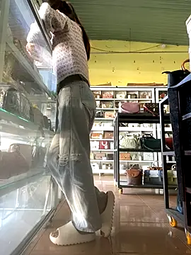 Snapshot of Rosa_998 chatting on January 7, 2026, 1:21 am Rosa 998 online show from January 7, 2026, 1:21 am