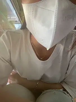 Snapshot of Rosa_998 chatting on March 2, 2026, 12:33 am Rosa 998 online show from March 2, 2026, 12:33 am