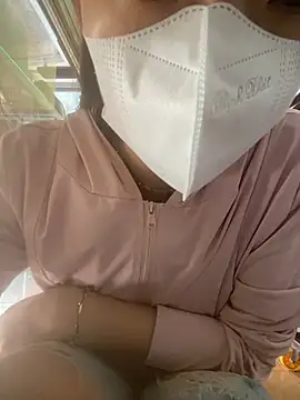 Snapshot of Rosa_998 chatting on March 3, 2026, 12:50 am Rosa 998 online show from March 3, 2026, 12:50 am