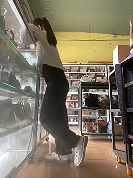 Snapshot of Rosa_998 chatting on December 20, 2025, 1:08 am Rosa 998 online show from December 20, 2025, 1:08 am