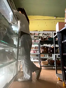 Snapshot of Rosa_998 chatting on December 22, 2025, 1:06 am Rosa 998 online show from December 22, 2025, 1:06 am