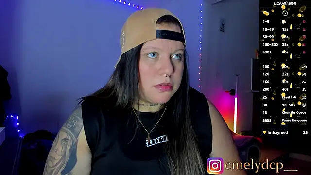 Snapshot of mariana_maze chatting on February 12, 2026, 8:47 am mariana maze online show from February 12, 2026, 8:47 am