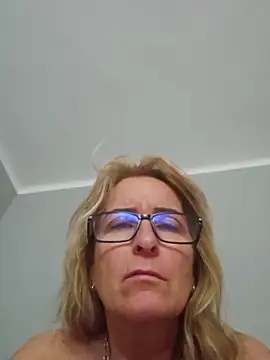 Snapshot of Steffi45 chatting on June 11, 2026, 5:15 am Steffi45 online show from June 11, 2026, 5:15 am
