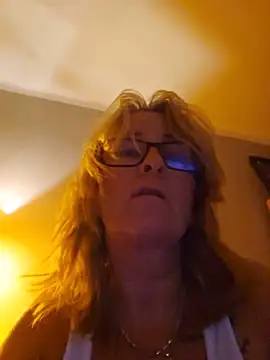 Snapshot of Steffi45 chatting on June 11, 2026, 7:22 pm Steffi45 online show from June 11, 2026, 7:22 pm