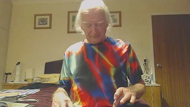 Snapshot of WaverlyKernow chatting on February 5, 2025, 7:39 am WaverlyKernow online show from February 5, 2025, 7:39 am