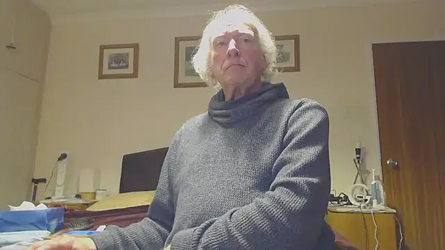 Snapshot of WaverlyKernow chatting on January 27, 2025, 8:07 am WaverlyKernow online show from January 27, 2025, 8:07 am