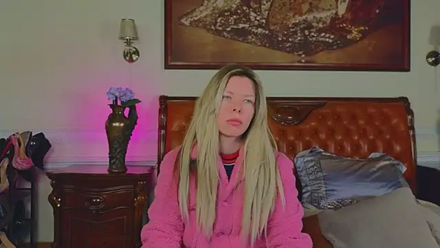 Real Tini online show from February 21, 2026, 6:26 am