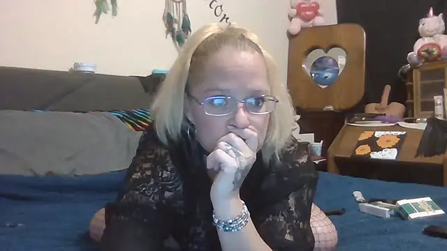 Snapshot of Toybox13_Pika chatting on October 29, 2025, 2:10 am Toybox13 Pika online show from October 29, 2025, 2:10 am