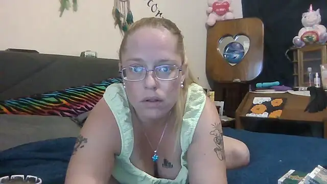 Snapshot of Toybox13_Pika chatting on November 5, 2025, 5:27 pm Toybox13 Pika online show from November 5, 2025, 5:27 pm